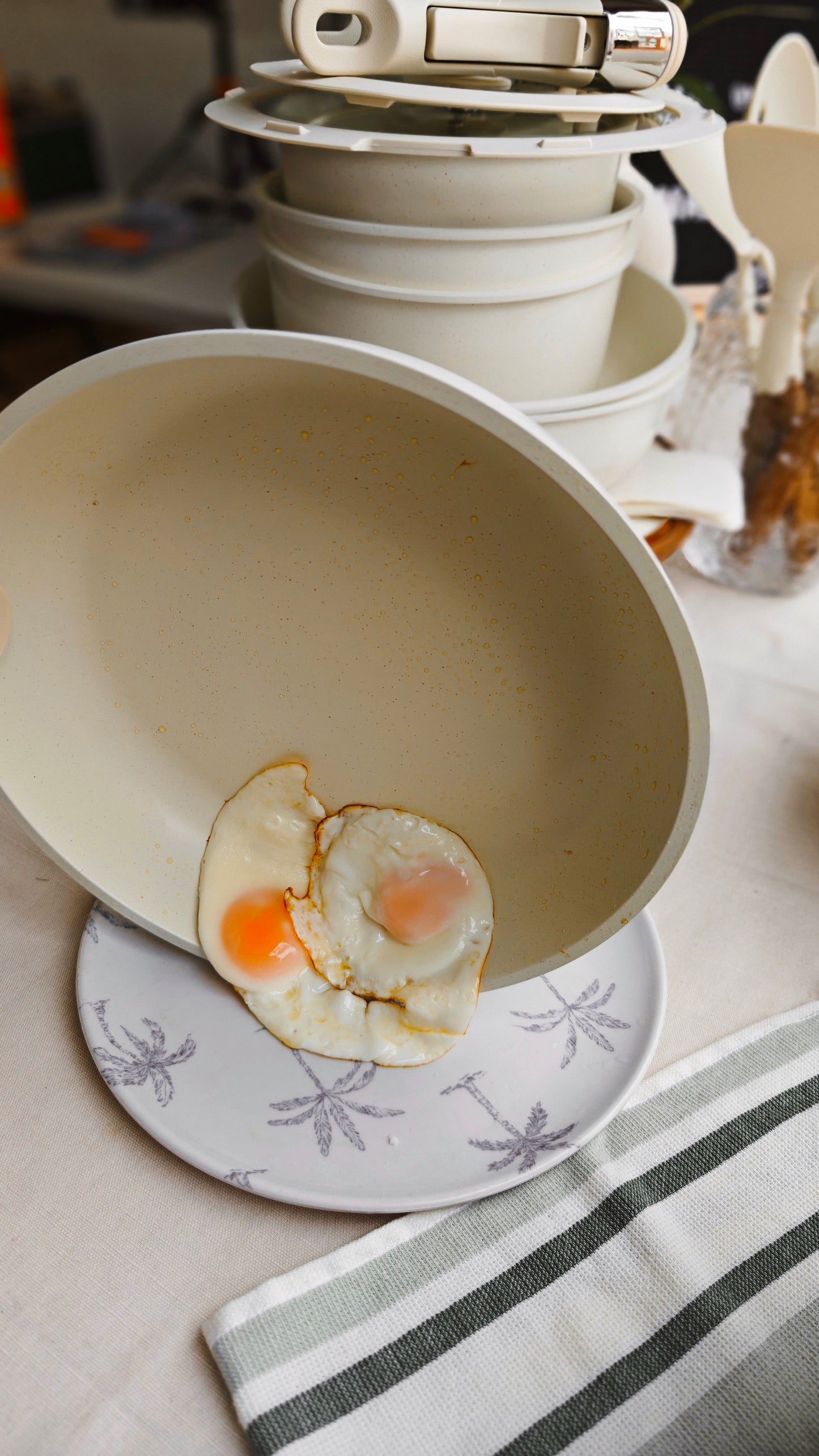Nomad Nest Stackable Ceramic Cookware Set
