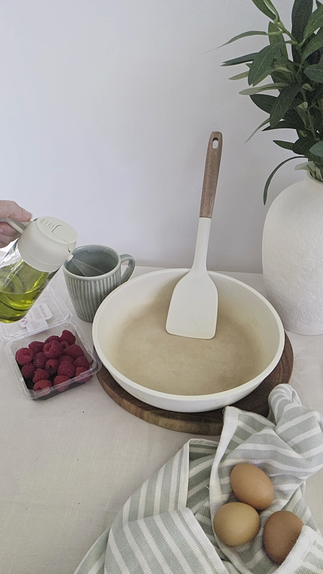 Nomad Nest Stackable Ceramic Cookware Set